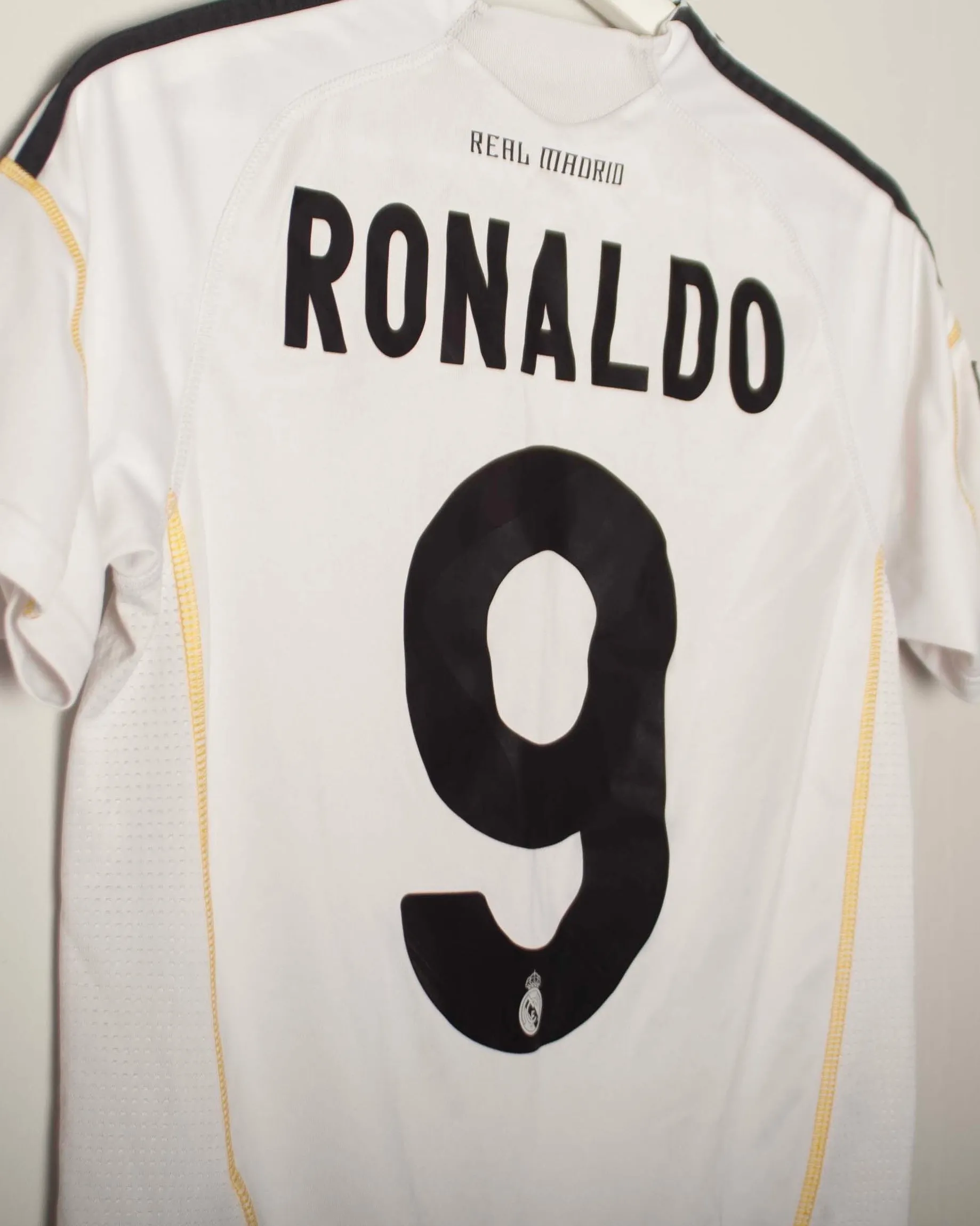 Adidas - Real Madrid 2009/10 Home Football Shirt 'RONALDO'