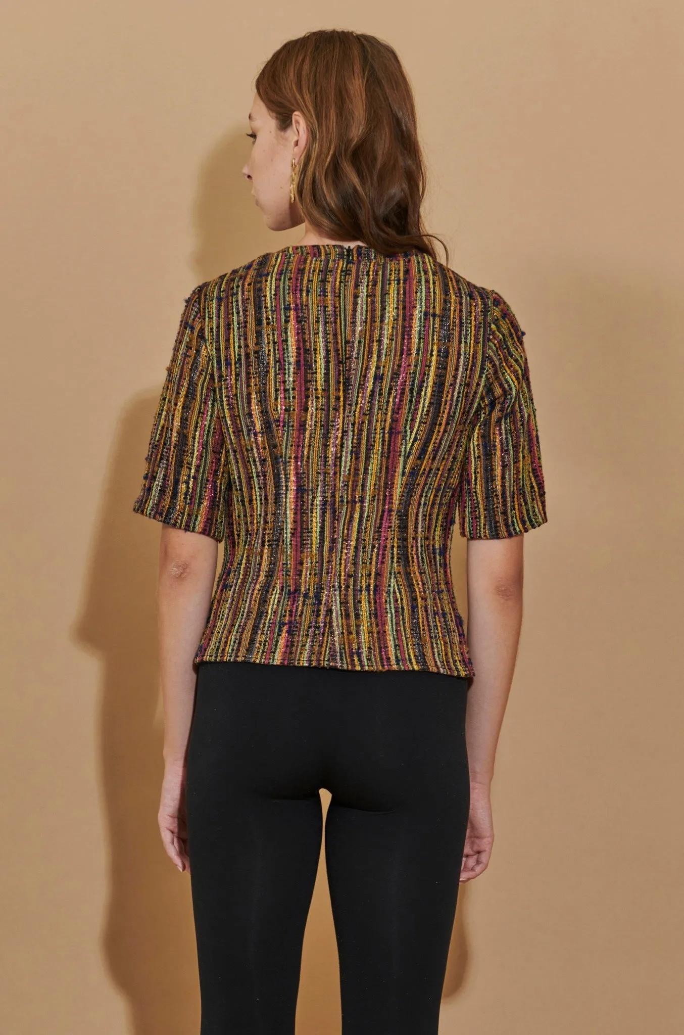 Blusa con Scollatura Geometrica