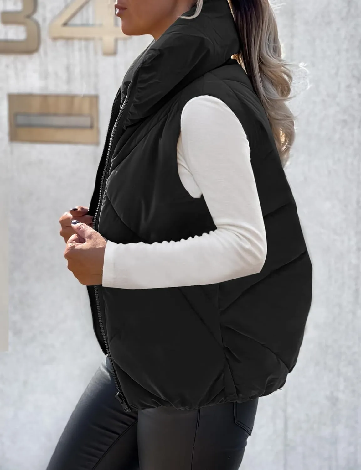 MEROKEETY Womens 2025 Puffer Vest Sleeveless Zip Up Quilted Coat Stand Collar Gilet Jacket With Pockets