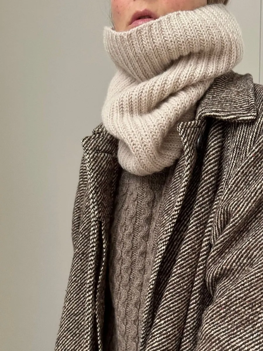 Patent Loop Neckwarmer by Other Loops, yarn kit in Önling No 1 (ex pattern)