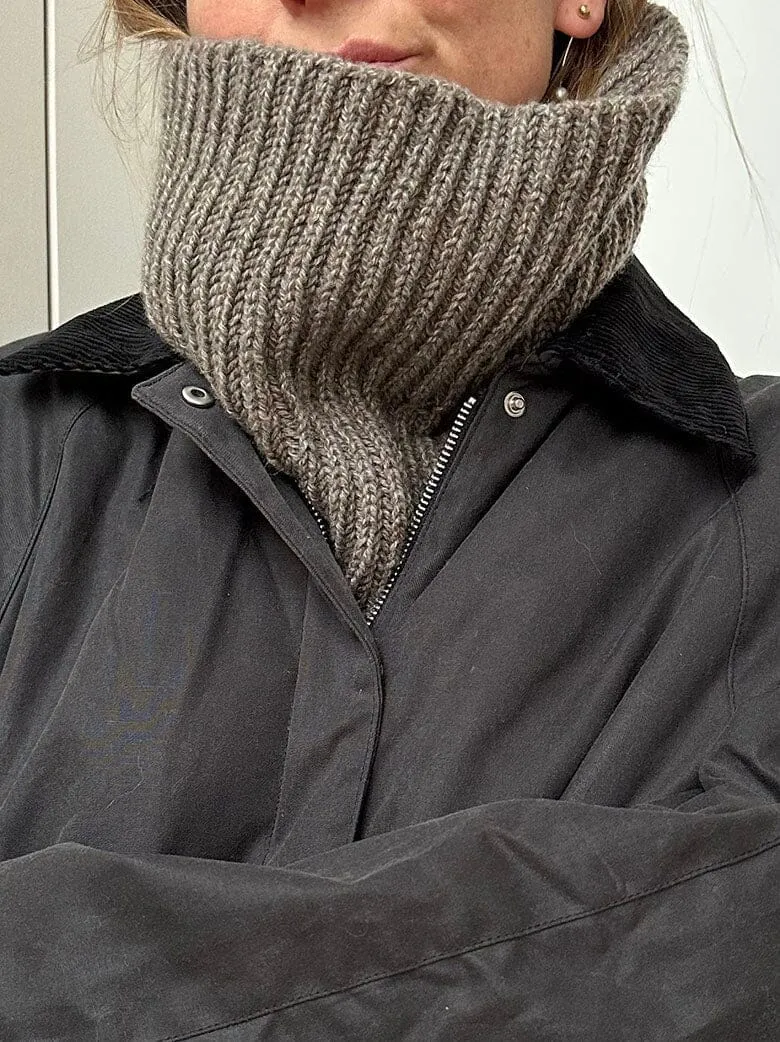 Patent Loop Neckwarmer by Other Loops, yarn kit in Önling No 1 (ex pattern)
