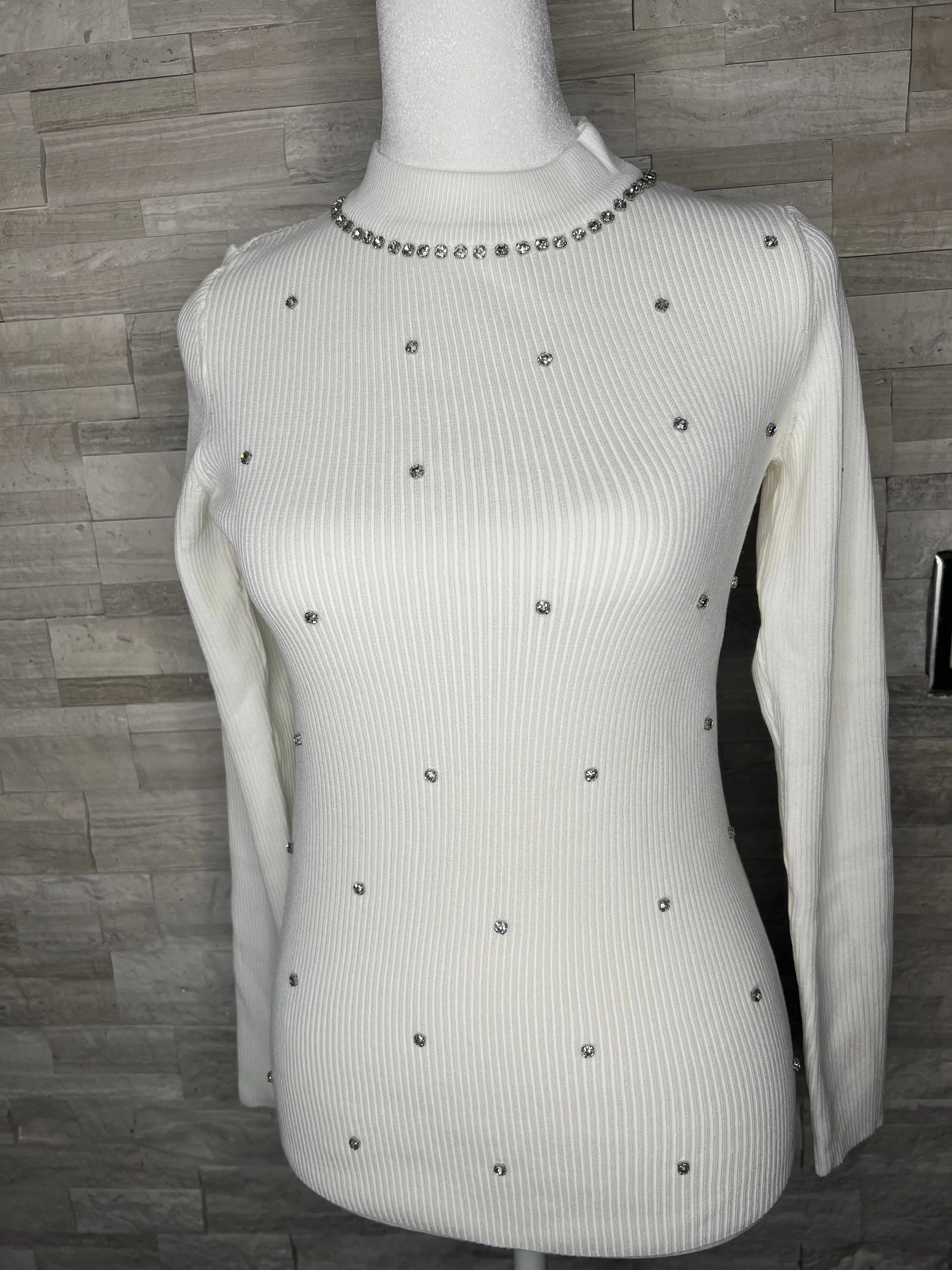 RIBBED KNIT RHINESTONE SWEATER